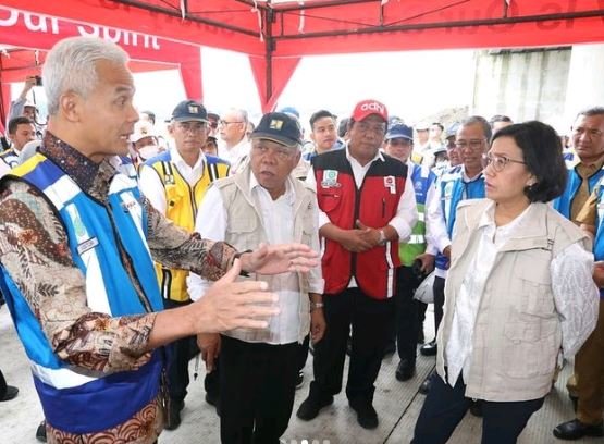 ganjar pranowo bantu kebut proyek tol jogja solo