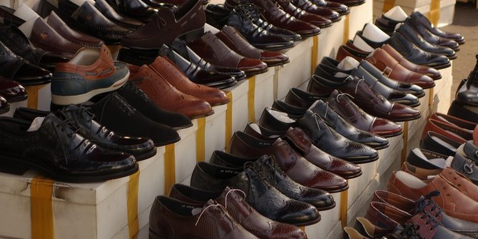 Menurut Pakar Ortopedi, Begini Cara Tepat dalam Memilih Sepatu