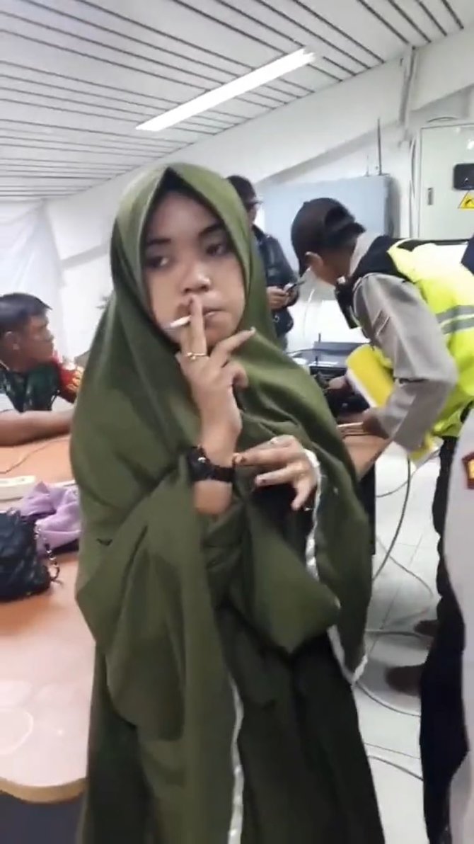 ridwan kamil unggah copet wanita yang tertangkap di masjid al jabbar pakai gamis