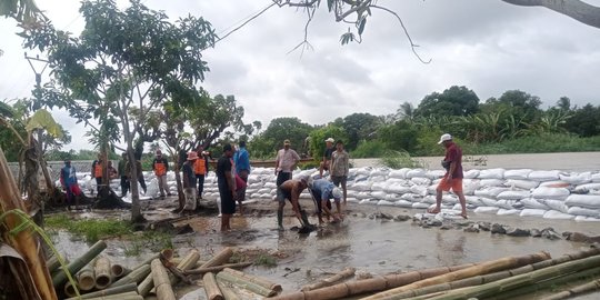 Tanggul Sungai Citarum Bekasi Jebol, Ratusan Warga Terdampak Banjir