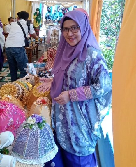 lies herawati