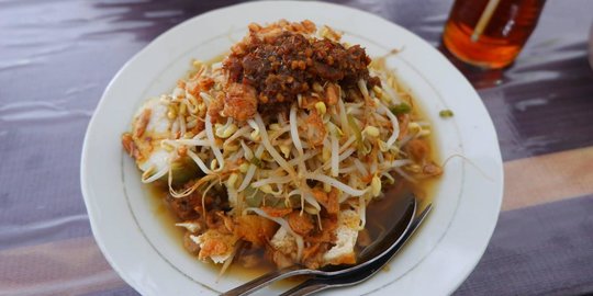 5 Resep Lontong Balap Khas Surabaya, Manis & Segarnya Bikin Nagih