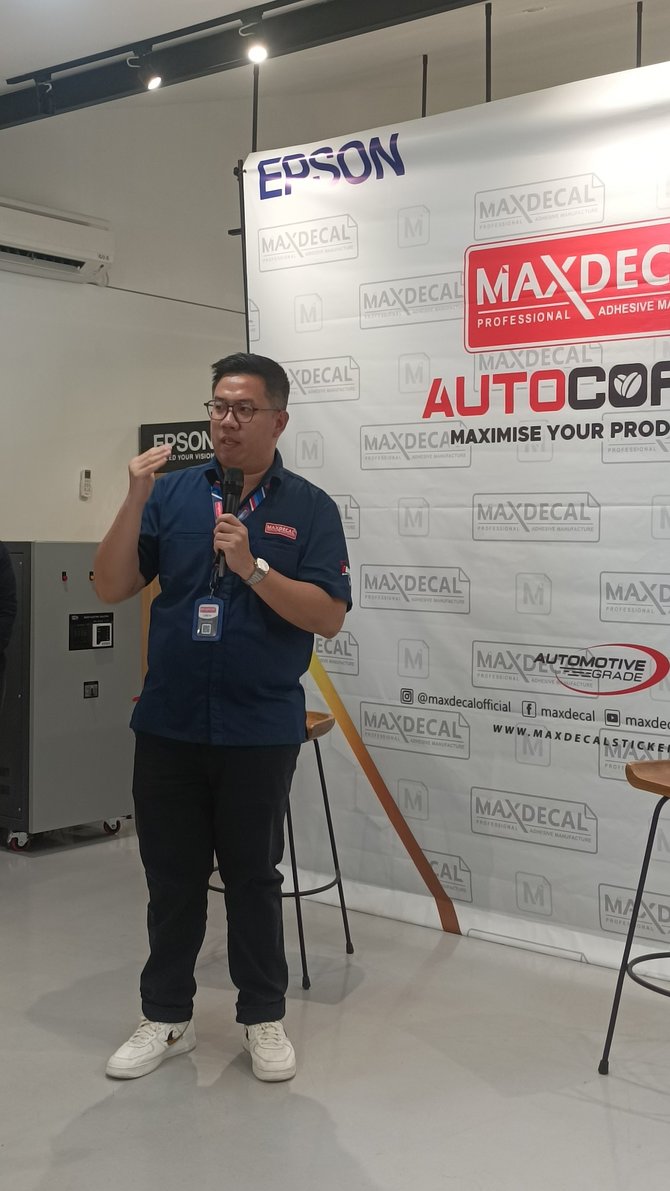epson indonesia bersama maxdecal perkenalkan printing otomotif berkualitas berstandar automotive grade