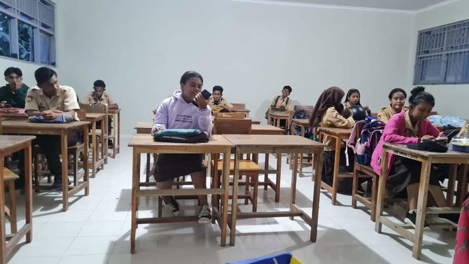 sma negeri 1 kupang sekolah jam 5 pagi