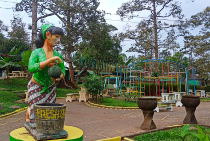 tempat wisata mojokerto yang cocok dipakai berlibur bareng keluarga