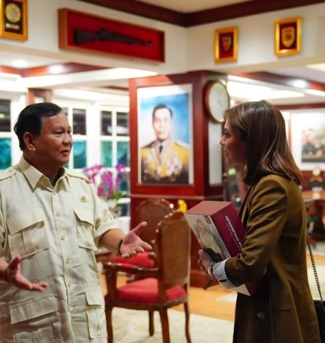 dikenal sebagai tokoh militer prabowo subianto pernah jadi editor majalah di sekolah