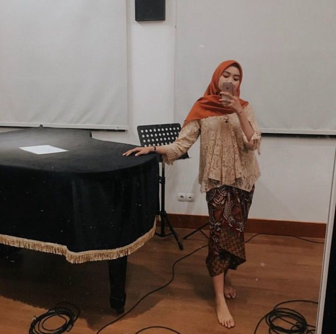 5 potret salma kontestan indonesian idol yang bikin juri joget saat bawakan rungkad
