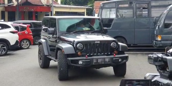 Ketua RT Curiga Nama Warganya Dicatut untuk Kepemilikan Mobil Rubicon Rafael Alun