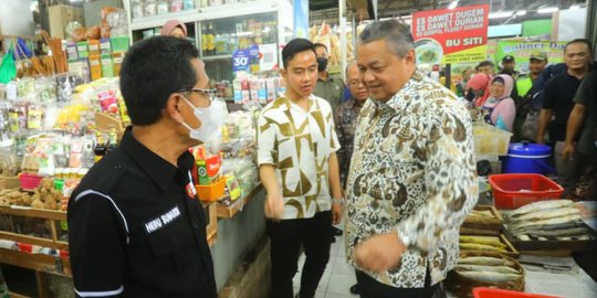 Gubernur BI Puji Gibran: Pengendalian Inflasi dan Harga Pangan di Solo Berhasil