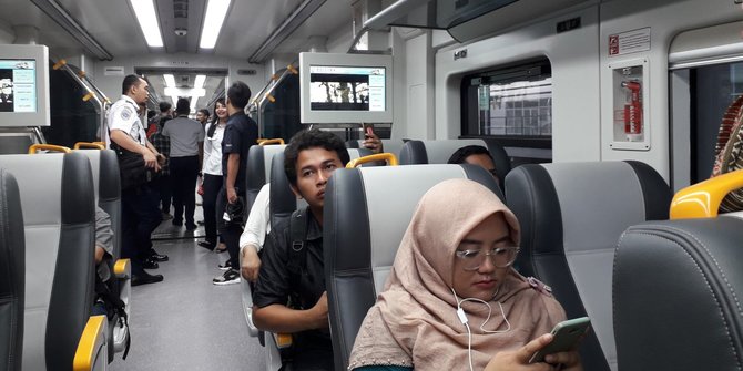 KAI Commuter Resmi Ambil Alih Pengelolaan KA Bandara dari Railink