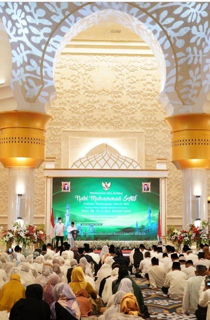 masjid raya sheikh zayed solo