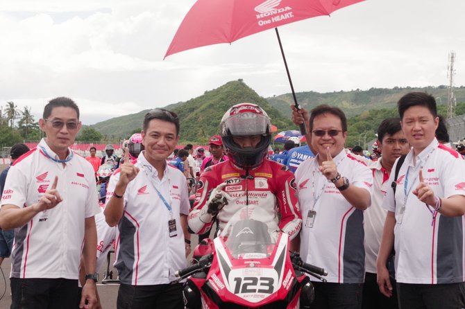 astra honda racing team merajai mandalika racing series 2023 putaran pertama