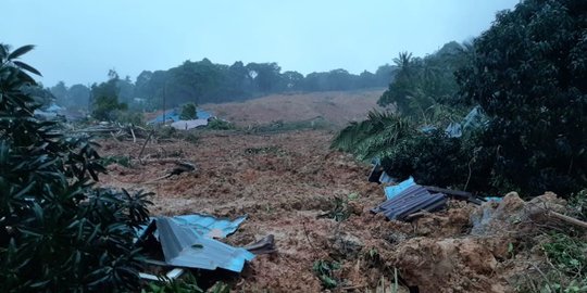 Update Longsor Timbun Satu Kampung di Natuna: 1.216 Orang Mengungsi, 26 Rumah Rusak