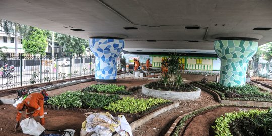 Menyulap Kolong Flyover Jadi Taman Bermain