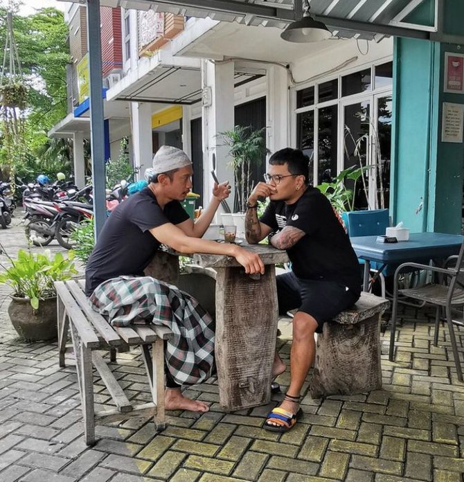 5 potret terbaru transformasi aming tampil berpeci hingga rambut super pendek