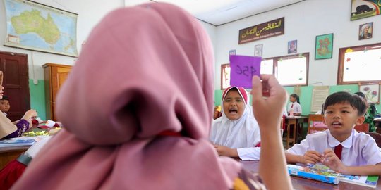 Jadi Jagoan Matematika, Anak-Anak Desa di Banyuwangi Mulai Dilatih Hitung Cepat