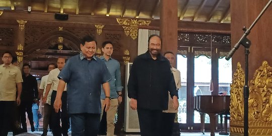 Potret Terbaru Kebersamaan Prabowo dan Surya Paloh, Pose Saling Rangkul jadi Sorotan