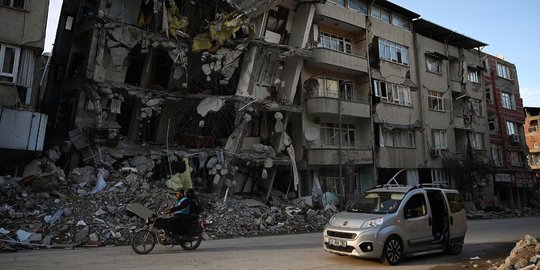 Mengenang Satu Bulan Gempa Turki