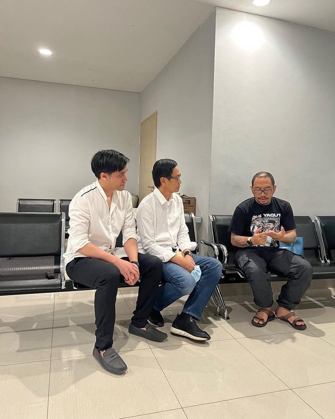 kevin aprilio jenguk david di rumah sakit