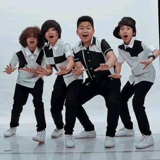6 potret transformasi gaya rambut iqbaal ramadhan makin keren dengan rambut gondrong