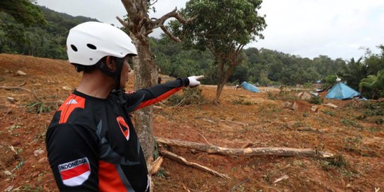 Tim SAR Terus Berjuang Temukan Korban Longsor yang Hilang di Natuna