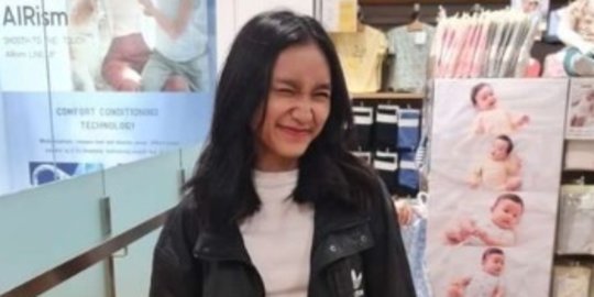 Kini Jadi Model Tas Mewah, Ini Kabar Terbaru Zoe Gabriel yang Pernah Viral