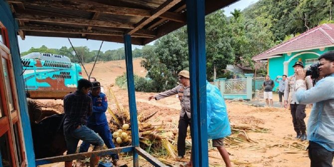 Satu Anggota Pantarlih Meninggal Dunia Tertimbun Tanah Longsor di Natuna