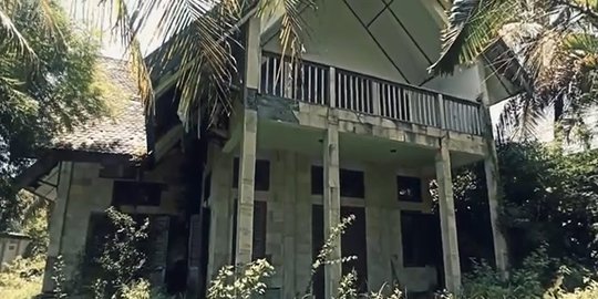 Potret Rumah Mewah Terbengkalai di Pinggir Pantai Milik Menteri Era Soeharto
