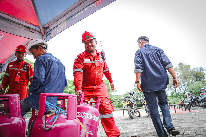 pertamina patra niaga siapkan kontrakan bagi warga plumpang yang rumahnya rusak