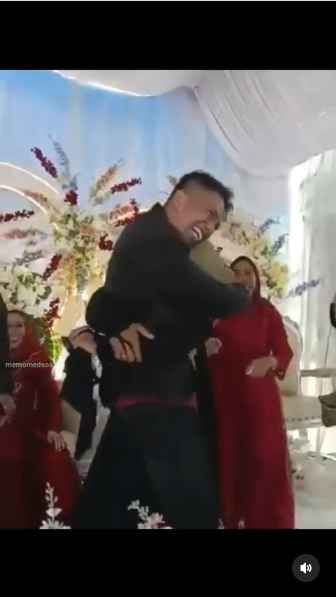 pengantin wanita panik ada 039cewek039 bercadar peluk suami di pelaminan