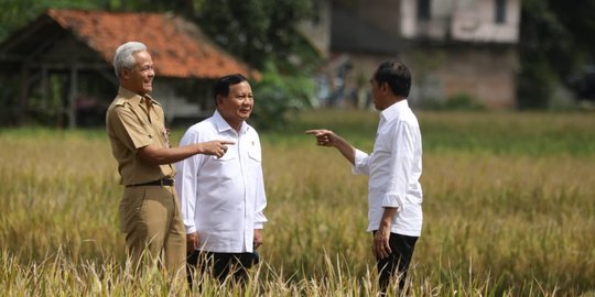 Cerita Jokowi 'Satukan' Prabowo-Ganjar di Kebumen