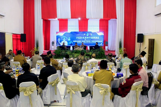 wakil wali kota pasuruan adi wibowo menghadiri focus group discussion fgd kamtibmas