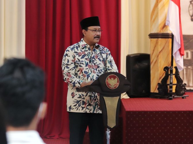 wali kota pasuruan resmi melantik asn