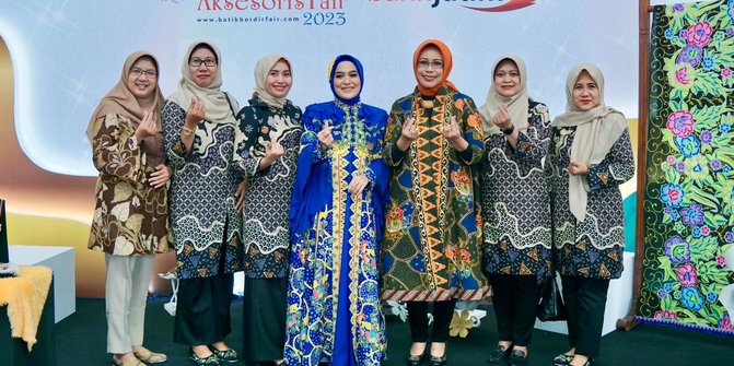 Lomba Fashion Show Batik, Kota Pasuruan Sabet Juara Harapan 2