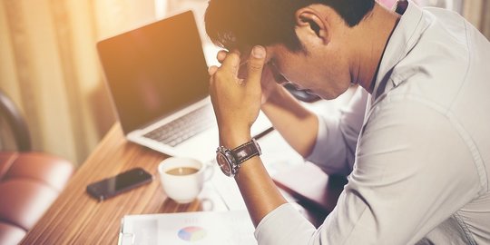 Jangan Langsung Resign, Bisa Jadi Anda Sedang di Fase Burnout Saat Bekerja