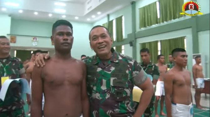 seleksi casis brigjen tni sri widodo hampiri peserta biak 039gantengan orang biak kan039