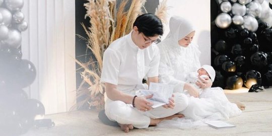 Sederhana Serba Putih, Ini Momen Tasyakuran dan Akikah Anak Kedua Dinda Hauw