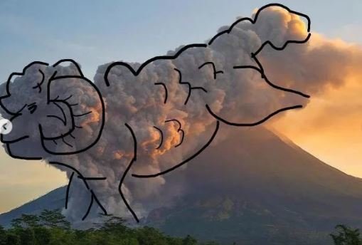 kreasi warganet terkait guguran awan panas merapi