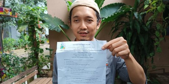 Guru Honorer Cirebon Dicopot usai Komentari Instagram Ridwan Kamil