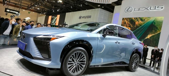 lexus rz bev diperkenalkan di gjaw 2023