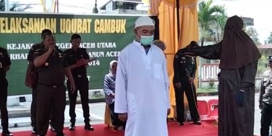 Jarang Diketahui, Begini Momen Pelaksanaan Hukum Cambuk di Aceh