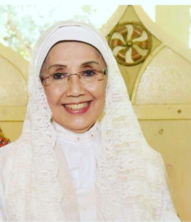 sejumlah artis sempat jenguk nani wijaya