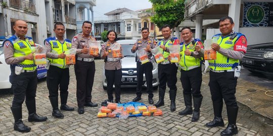 Aksi Polwan Setop Mobil Bawa Sabu 20 Kg saat Atur Lalu Lintas di Pekanbaru