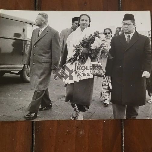 potret lawas ibu hartini istri soekarno