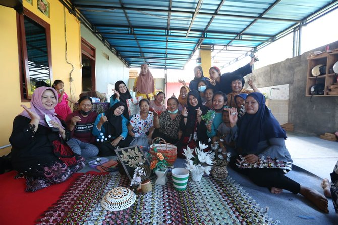 ngantor di desa bupati ipuk ke daerah percontohan ramah perempuan dan anak