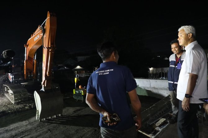 malam malam ganjar sidak jembatan juwana