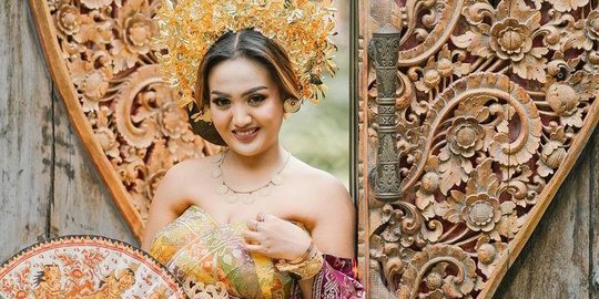 Video saat Makan Daging Babi Viral, Ini Fakta Sosok Lina Mukherjee