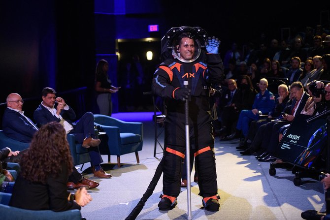 baju astronaut nasa untuk ke bulan