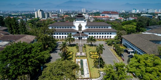 Penerapan Sistem Elektronik & Digitalisasi Bisa Tambah Pendapatan Daerah, Ini Caranya