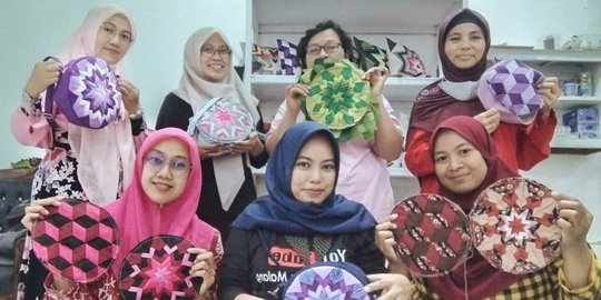 UMKM Kerajinan dengan Silver Play Button, Gunakan LinkUMKM BRI untuk Sarana Promosi